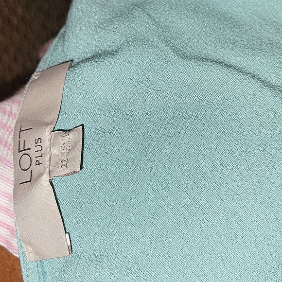 Loft Plus Tiered V Neck Top - Picture 3 of 4